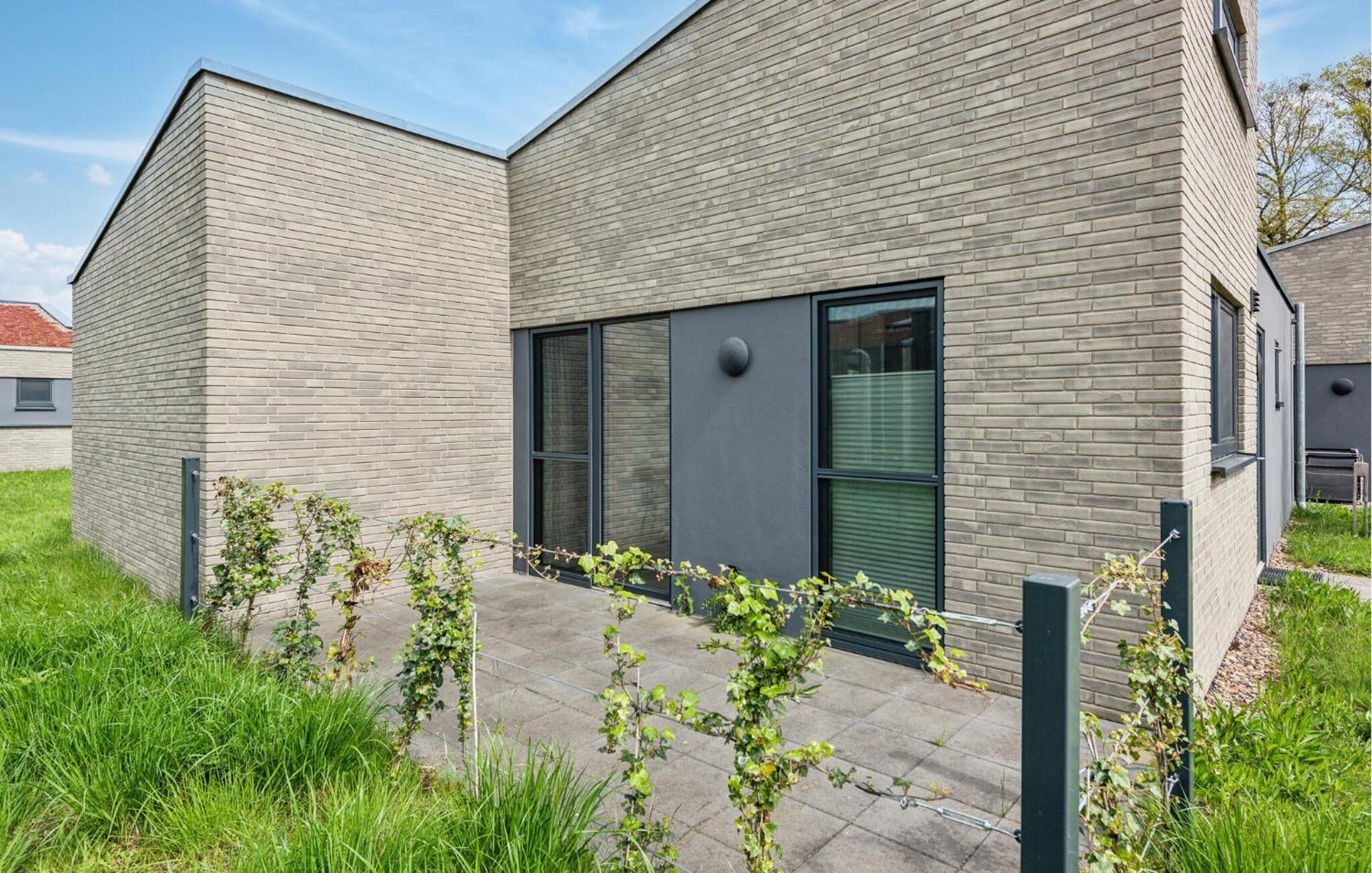 Beach Front Home In Lembruch-Duemmer See With Wifi Exterior foto
