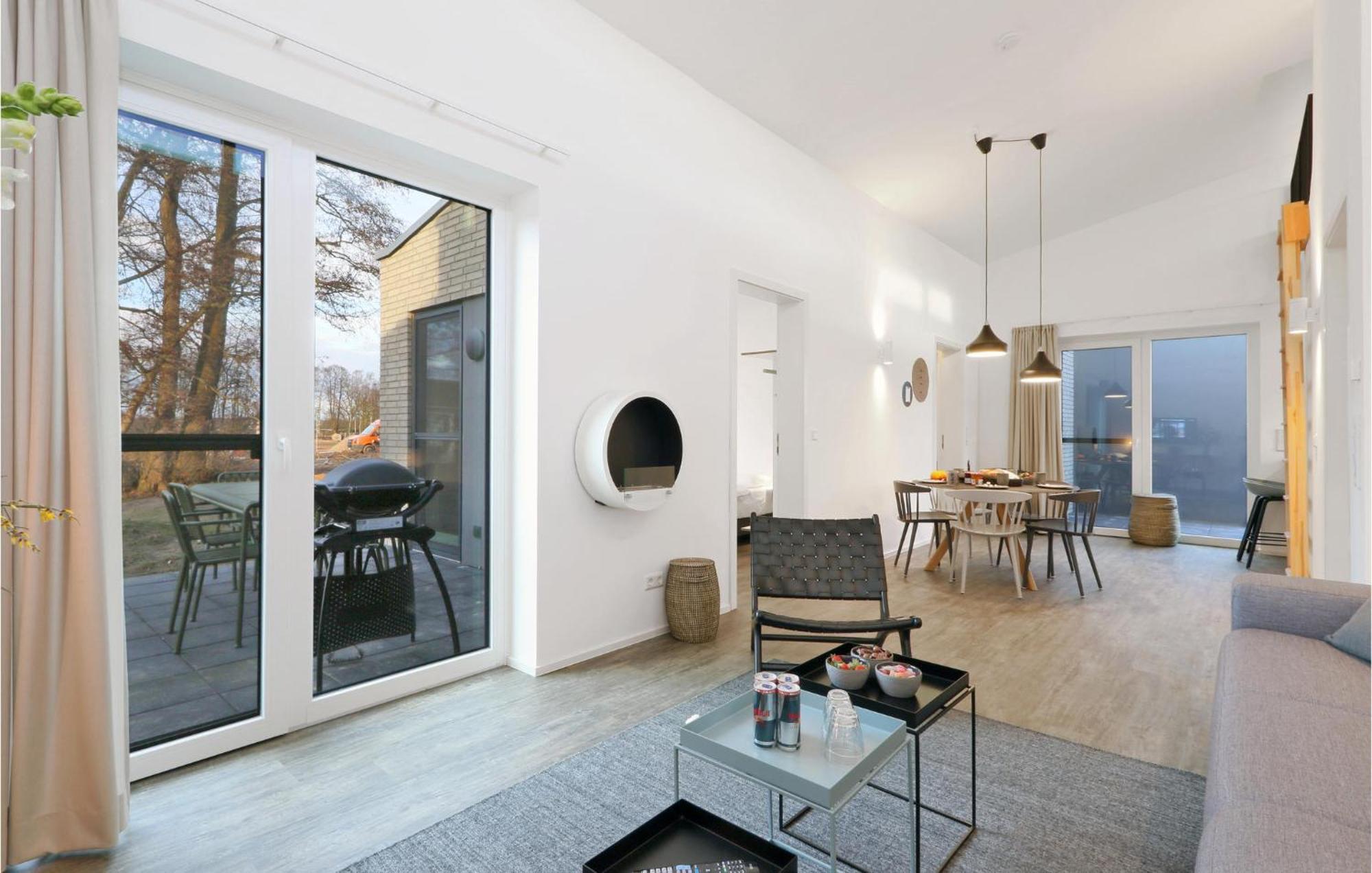Beach Front Home In Lembruch-Duemmer See With Wifi Exterior foto